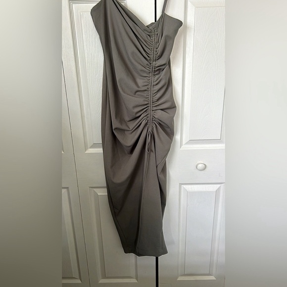 NWT Zara Stretch Dress - Picture 3 of 3